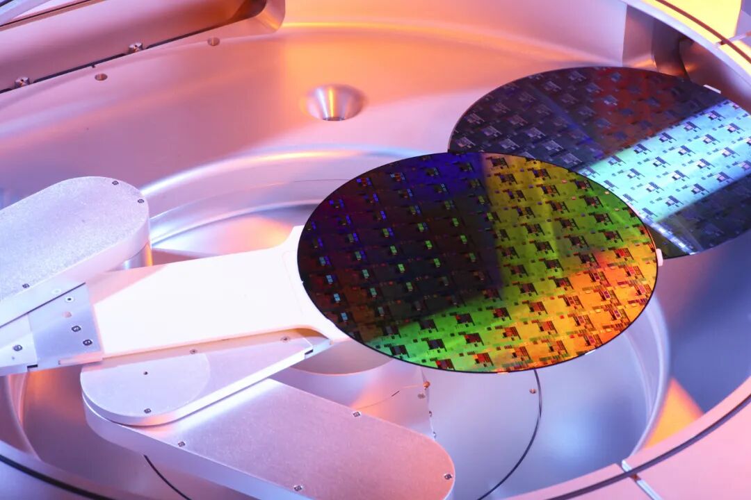 中国刻蚀机之父，带出1700亿芯片设备巨头