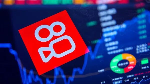 快手股价跳水盘中跌近6%,黑灰产攻击后冲上苹果免费榜第二