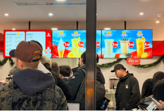 现场直击：平安夜，美国人究竟喝不喝蜜雪冰城？ | 北美前哨