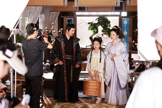 手握千亿资产，富豪榜上“查无此人”