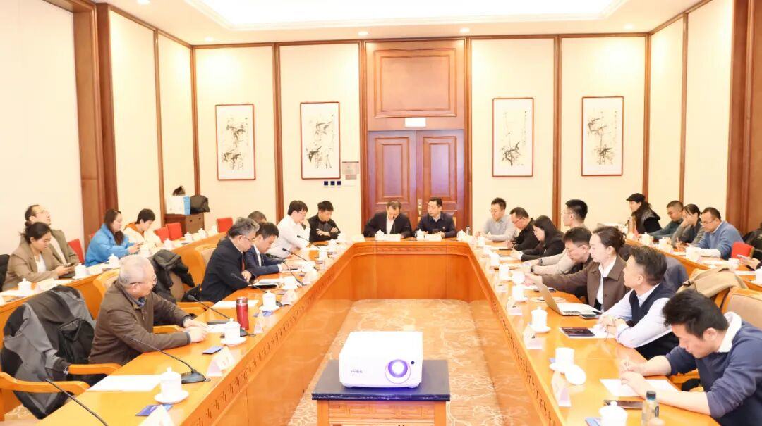 高科智库承办第十八届中国工业论坛财经年会作价值100系列发布