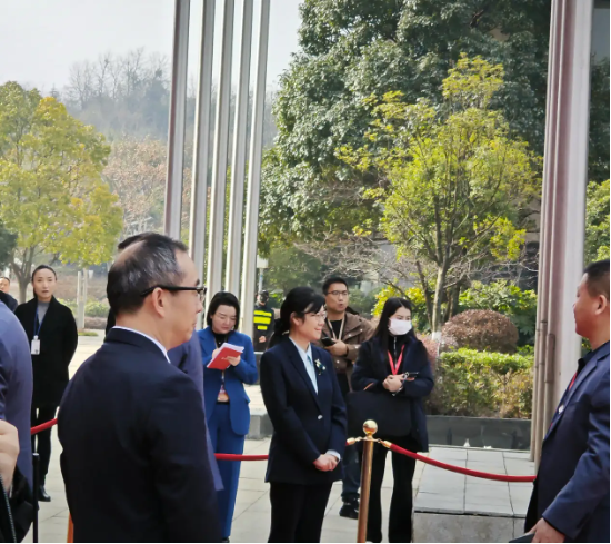 不再叫“家人”! 茅台新帅陈华立规:不让渠道商亏钱,但也别想“躺赢”| 酒业内参