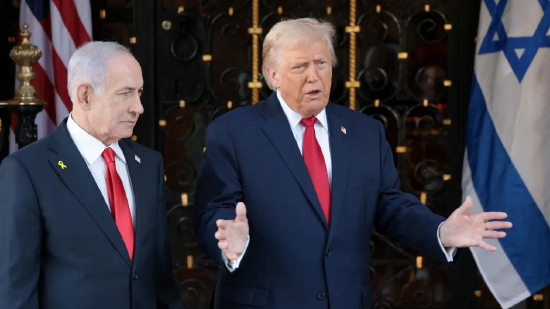 特朗普威胁：若伊朗研发核武器，将“狠狠打击”伊朗