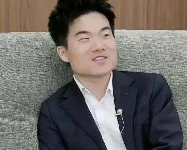 董宇辉带货沙发被疑“代工”，顾家家居回应！此前一场直播成交额破亿…