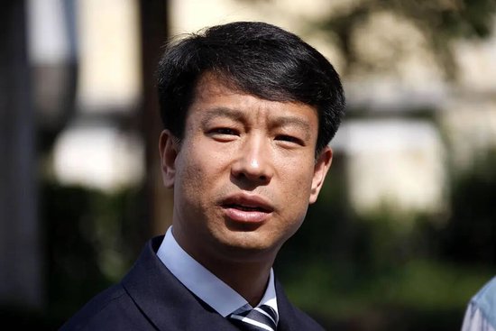 方威：炒股爆赚超2亿