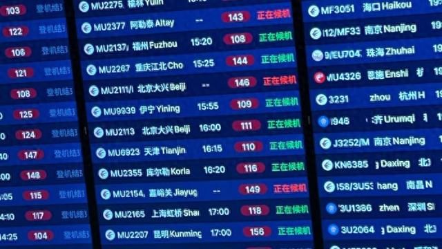 上海飞西安延误了5小时，突降暴雪，航班大面积延误！大批人被困机场