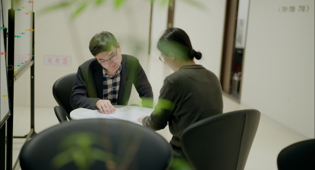 金融时报:央行人的“零点时刻”