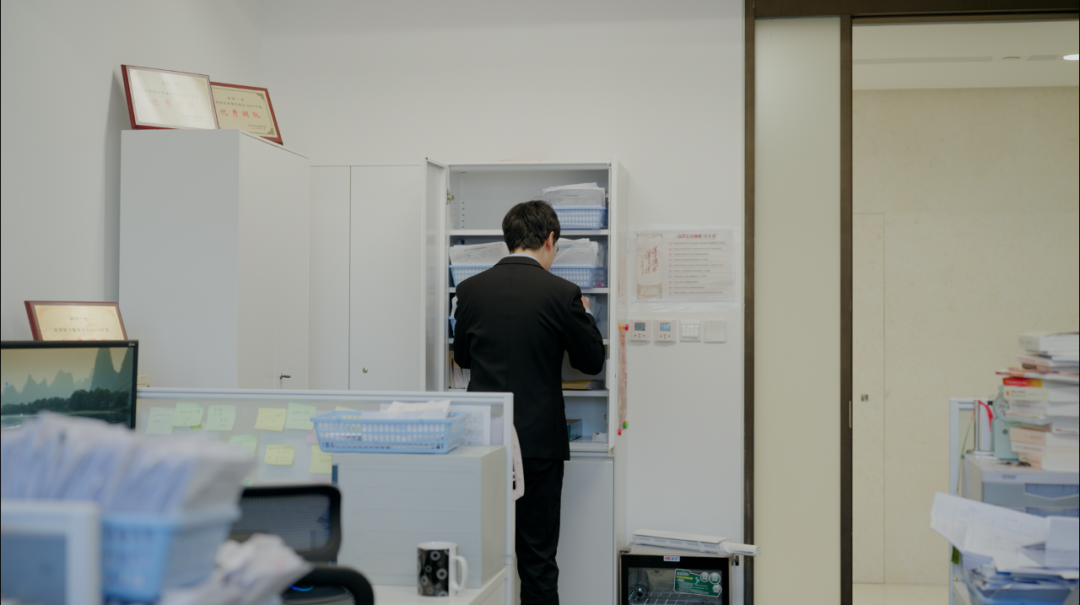 金融时报:央行人的“零点时刻”