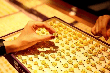 Mhmarkets迈汇：贵金属收官 黄金创最大涨幅