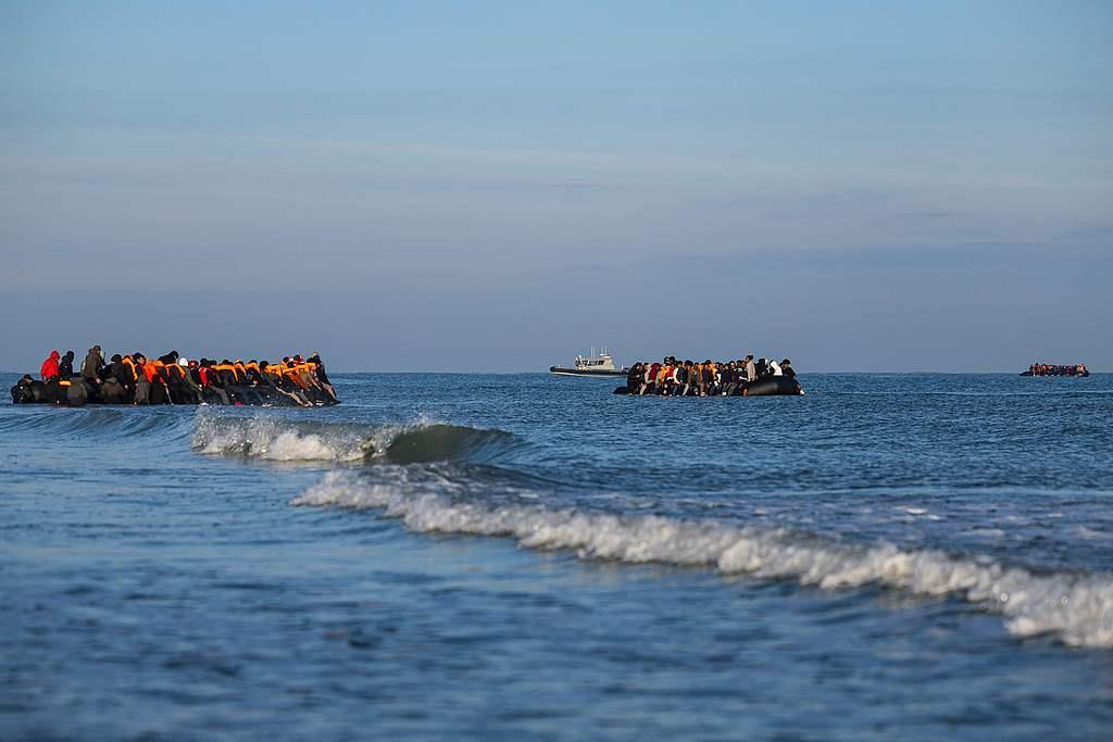 2025年超4.1万人经英吉利海峡偷渡到英国