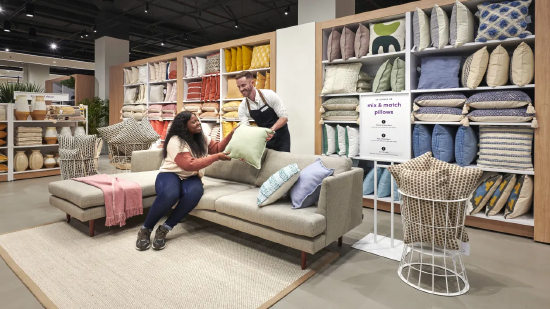 特朗普再度推迟家具关税上调,RH、Wayfair股价应声上涨