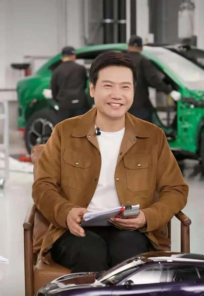 雷军直播，冲上热搜！网友：是真敢啊