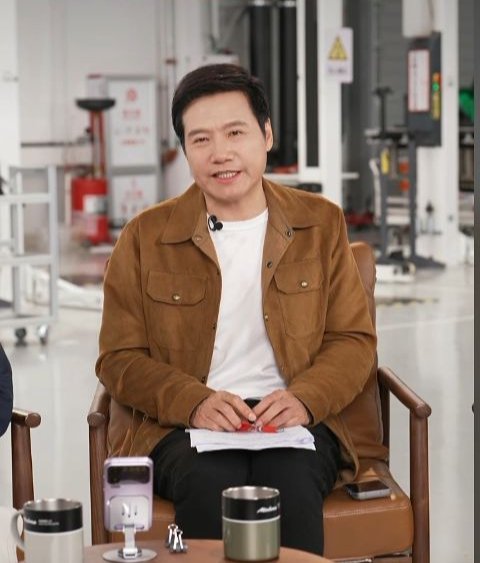 雷军：未来五年，至少投入2000亿元用于研发