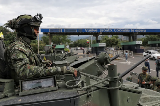 特朗普对格陵兰岛，古巴、伊朗等国发出警告