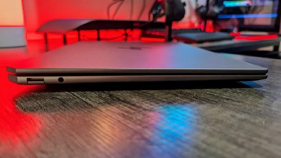 惠普新3K笔记本比Macbook Air更薄｜直击CES