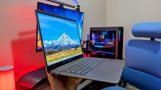 惠普新3K笔记本比Macbook Air更薄｜直击CES