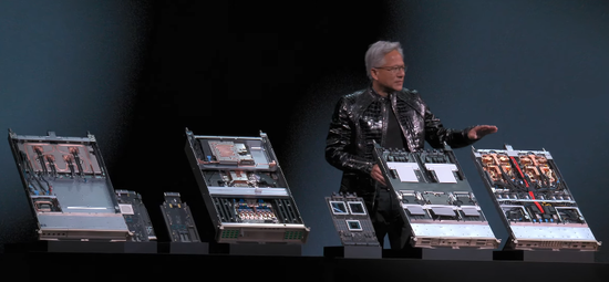 黄仁勋罕见提前宣布：新一代GPU全面投产