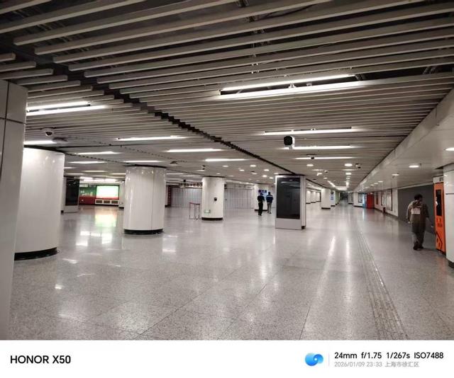 地铁站内“松口气套餐”厨电广告引争议，相关内容已撤下图3