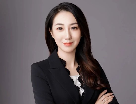 我朋友说，她是最美的公募基金女高管图1