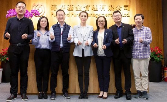 我朋友说，她是最美的公募基金女高管图2