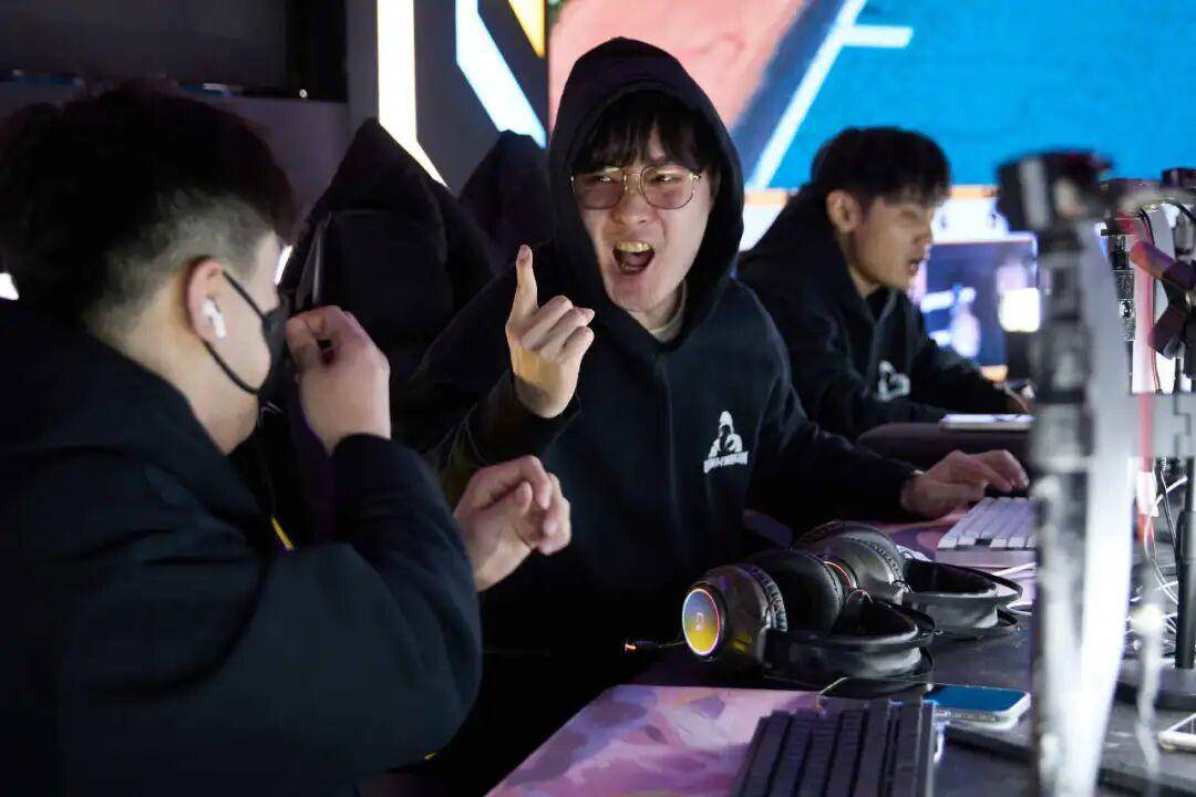 乘“游戏沪十条”东风“为国出征” ，《街头篮球》2025职业赛决出中国四强图3