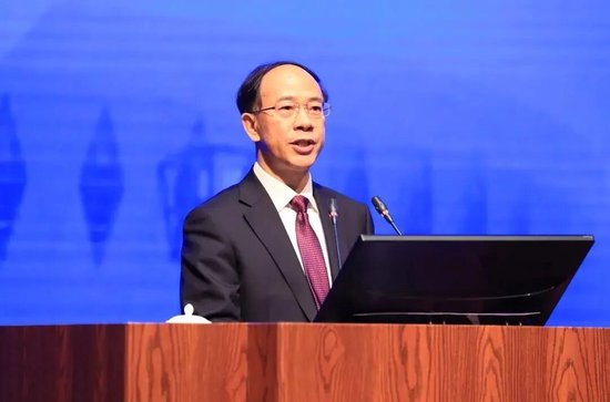 尹艳林：当前的经济形势与深层次改革